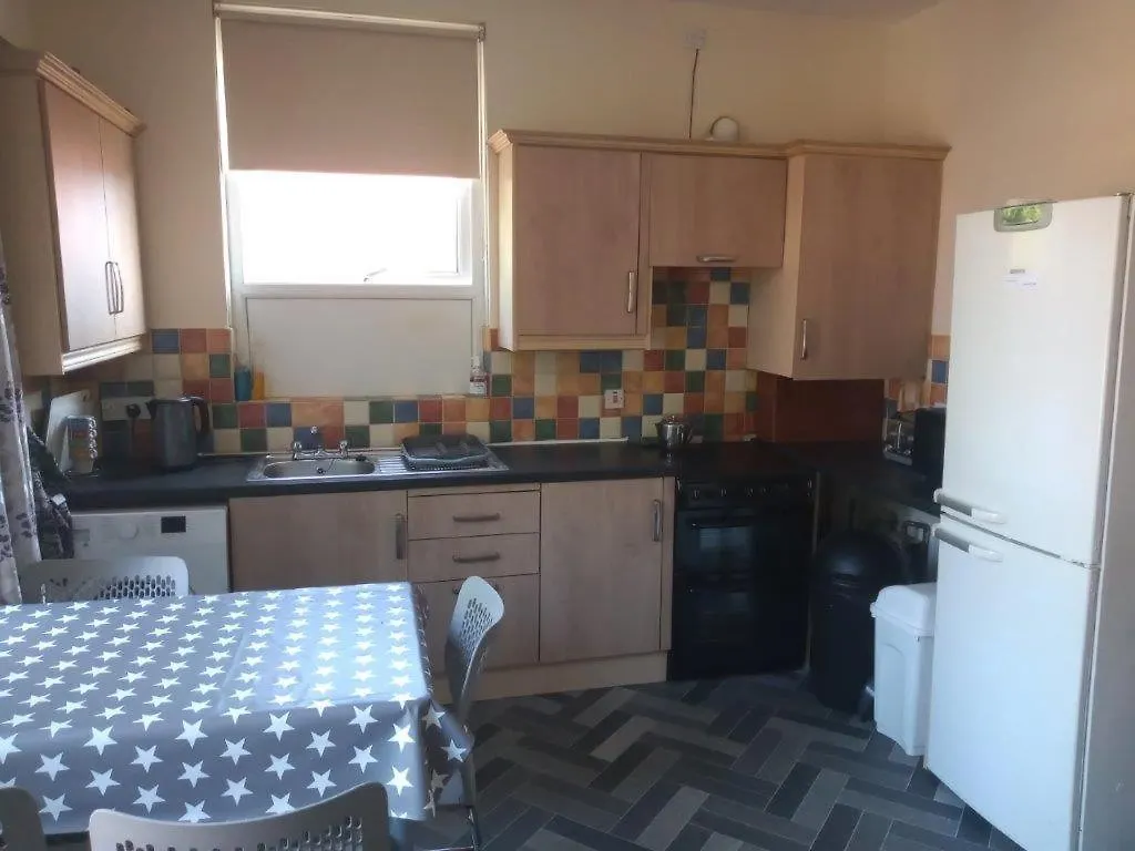 Room In Stranmillis Belfast Lägenhet